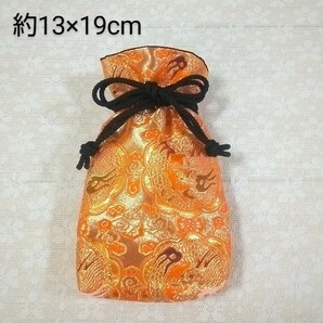 【ハンドメイド品】 巾着袋　 金襴生地　朱色　龍柄　スマホ入れ　小物入れ　13×19cm　