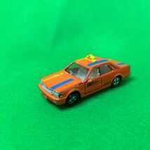 トミカ　NISSAN CEDRIC 4　DOOR H 1 ニッサン　セドリック No.13 S=1/62 ミニカー タクシー 箱無し_画像1