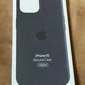 【美品】純正 iPhone 15 シリコンケース・ブラックの画像1