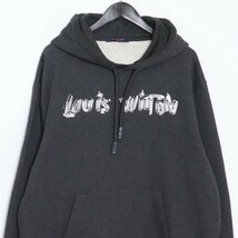 LOUIS VUITTON ロゴプリントパーカー XLサイズ グレー RM241MQ UYR HQY47W ルイヴィトン 24ss グラフィックフーディー logo print parka_画像3