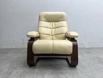 T5183☆美品☆フジファニチア☆FUJI FURNITURE☆リクライニング☆1人掛け☆_画像1