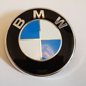 BMW 純正OE エンブレム 74mm リアエンブレム ホワイト/ブルー 汎用 F01F25E36E38E39E46E53E70E60E61E63E65E66E81E82E83E87E89E90E91E92E93の画像1