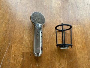 【送60サイズ】M-Audio Sputnik Large-Diaphragm Tube Mic マイク本体のみ　動作未確認