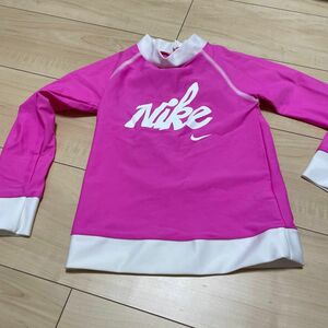 NIKE ラッシュガード　110