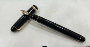 ＃20691　PILOT パイロット 万年筆 ペン先 14K 585 ゴールド×ブラック 筆記用具 文房具 