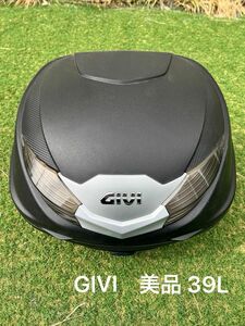 美品 GIVI リアボックス トップケース トップボックス 39L 台座は新品未使用品