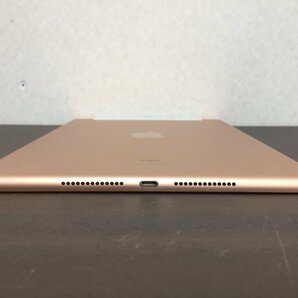 Apple iPad7 32GB 10.2インチ 縁側ヒビ割れ バッテリー90％ A2198 MW6D2J/A 第7世代 ゴールド 現状品 動作品の画像4