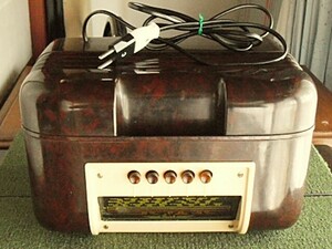 昭和レトロ　ＢＵＳＨ製ラジオ１