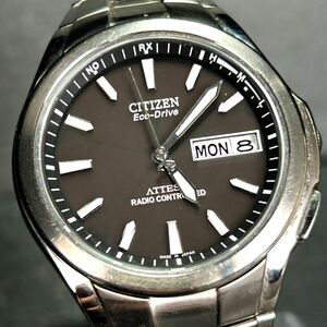 美品 CITIZEN シチズン ATTESA アテッサ ATD53-2792 腕時計 エコドライブ ソーラー 電波時計 アナログ デイデイトカレンダー チタニウム