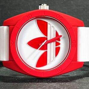 美品 adidas アディダス Santiago サンティアゴ ADH2950 ユニセックス 腕時計 アナログ クオーツ ホワイト文字盤 レッド 新品電池交換済みの画像4