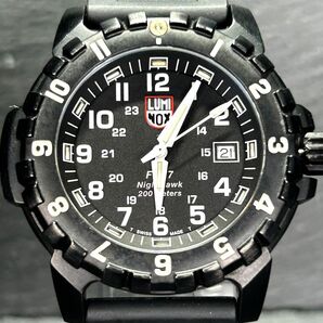 美品 LUMINOX ルミノックス F-117 NIGHTHAWK ナイトホーク 6400-200 腕時計 クオーツ アナログ カレンダー 回転ベゼル メンズ 動作確認済みの画像3