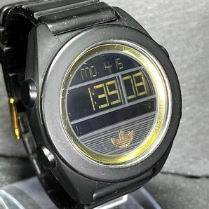 adidas アディダス SANTIAGO DIGITAL サンティアゴデジタル ADH2911 メンズ 腕時計 クオーツ カレンダー 多機能 ブラック 新品電池交換済みの画像3