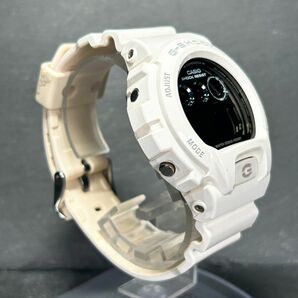 海外モデル 良品 CASIO カシオ G-SHOCK ジーショック DW-6900NB-7 腕時計 クオーツ デジタル 多機能 ホワイト ステンレス 動作確認済みの画像5