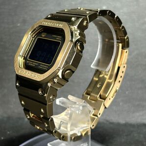 美品 CASIO G-SHOCK カシオ ジーショック GMW-B5000GD-9 腕時計 タフソーラー 電波時計 フルメタル ゴールド デジタル 多機能 動作確認済みの画像6