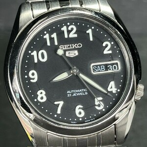 美品 SEIKO5 セイコー5 腕時計 自動巻き SNK381K1 メカニカル デイデイト ミリタリー メンズ アナログ 海外モデル ブラック メタル