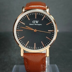 DW DanielWellington ダニエルウェリントン B40R7 アナログ 腕時計 ブラック文字盤 ピンクゴールド ステンレス レザーベルト 電池交換済みの画像2