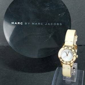 箱付き MARC BT MARC JACOBS マークジェイコブス MBM1098 アナログ 腕時計 3針 ホワイト文字盤 クリーム色 レザーベルト 新品電池交換済みの画像7