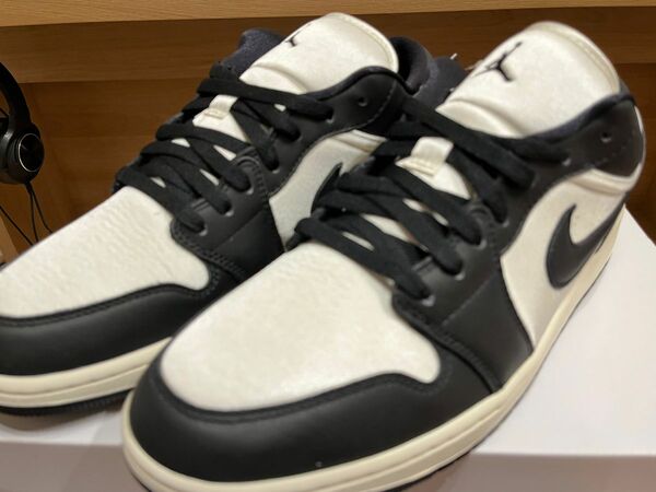 WMNS AIR JORDAN 1 LOW "VINTAGE PANDA" FB9893-101 （セイル/セイル/ブラック）