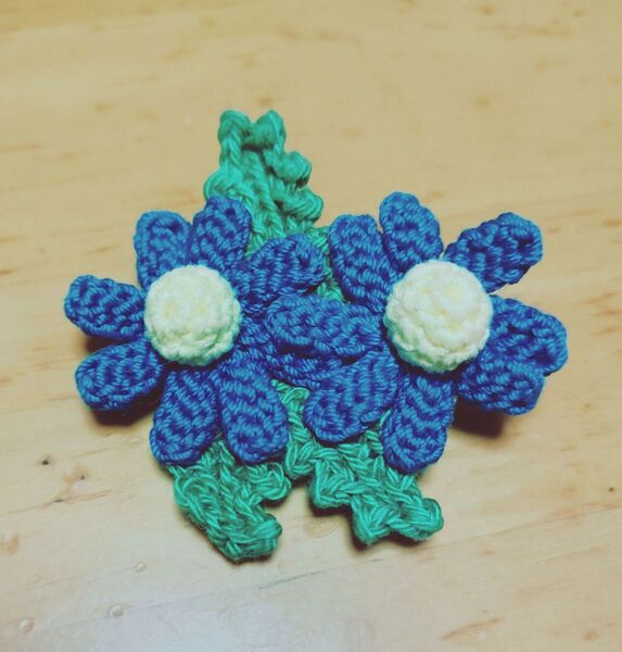 最終値下げ!レース編みブローチ/レース編み/お花/北欧風/可愛い ハンドメイド 小さなお花 ブローチ