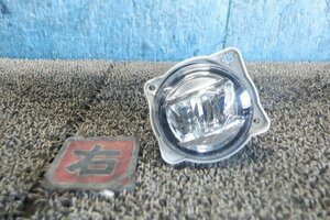 ルーミー DBA-M900A 右 フォグ ランプ ライト 81210-B1110 ＬＥＤ KOITO バンパー取付タイプ [ZNo:04027774] 155620