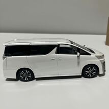 希少　TOYOTA トヨタ カラーサンプル 1/30 ヴェルファイア　VELLFIRE 30系　070 ホワイトパールクリスタルシャイン　ミニカー 店頭展示用_画像3