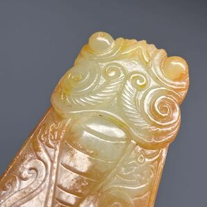 古美術 古玉 美品 手彫り 玉蝉 根付 巻草紋 玉礼器 美品 置物 天然玉石の画像6