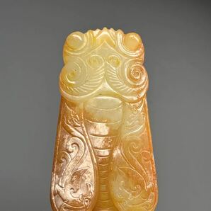古美術 古玉 美品 手彫り 玉蝉 根付 巻草紋 玉礼器 美品 置物 天然玉石の画像5