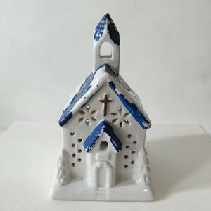 SNOW COVERED CHURCH CANDLE STAND 欧州 土産物 陶磁製 雪をかぶった教会型 キャンドルスタンド 13.5cm×8.6cm [ホルダー 置物 ビンテージ]