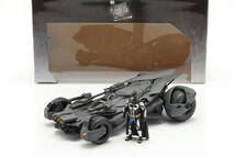 1:24 Jada Toys バットマン ジャスティスリーグ Batman & Batmobile フィギュア Justice League_画像1