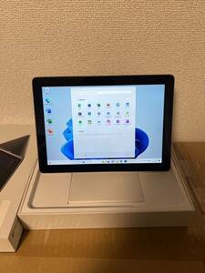 Microsoft Surface Go / Model:1824 CPU: Pentium 4415Y/ メモリー8GB/ 爆速NVMe式