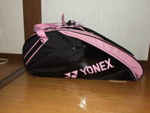 ☆美品　YONEX　ヨネックス ラケットバッグ6 　６本入　BAG1732R☆_画像1