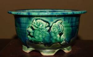  popular glaze author < Fukuda .*... luck .* green . kiln change * comming off carving Tang lion attaching * departure color eminent * using about size * great popularity type > out . circle pot * interval .15,2cm