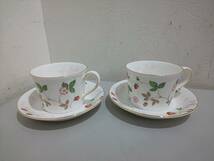 57763★美品 WEDGWOOD ウェッジウッド WILD STRAWBERRY ワイルドストロベリー カップ＆ソーサー ペア_画像1