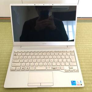 ジャンク美品 起動不良 FUJITSU 富士通　LIFEBOOK CH75/E3 i5-1135G7 202202_PC_6