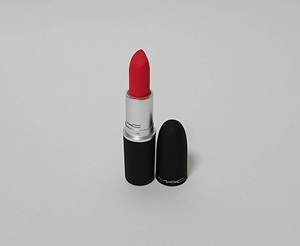 MAC Mac powder Kiss lipstick man da Lynn o- lipstick lip man da Lynn o-ma clip MAC lip M.A.C