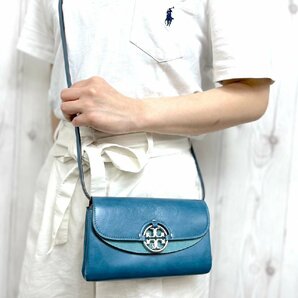 極美品 Tory Burch トリーバーチ ショルダーウォレット 長財布 ショルダーバッグ バッグ レザー×スエード 水色系 2WAY 70264Yの画像1