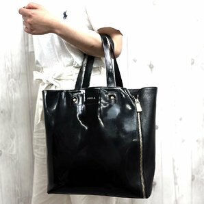 極美品 FURLA フルラ トートバッグ ショルダーバッグ バッグ レザー×パテントレザー 黒 A4収納可 70410の画像1