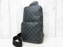 極美品 LOUIS VUITTON ルイヴィトン ダミエグラフィット アヴェニュー スリングバッグ ボディバッグ バッグ N41719黒メンズ 70973Y_画像2