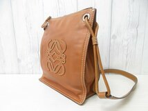 美品 LOEWE ロエベ ショルダーバッグ バッグ レザー 茶 70986_画像4