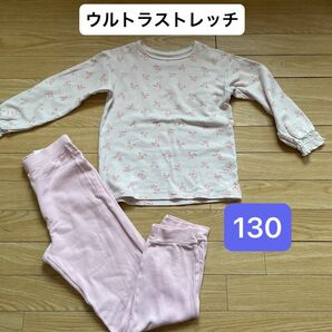 ⑦中古　ユニクロ　キッズ　 パジャマ 女の子 長袖　ウルトラストレッチ　ルームウェア　130 ピンク　花柄