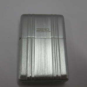 U69 〇ZIPPO ZERO HALLIBURTON ゼロハリバートン スーツケース型 アルミジッポ 2003年製 木箱付き 喫煙具 ライターの画像3