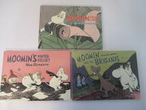 B67〇ムーミン 洋書　三冊まとめ　『WINTER FOLLIES』『MOOMIN AND THE BRIGANDS』『MOOMIN BUILDS A HOUSE』Tove Jansson トーベヤンソン_画像1