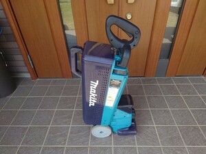  Makita lawnmower 18V