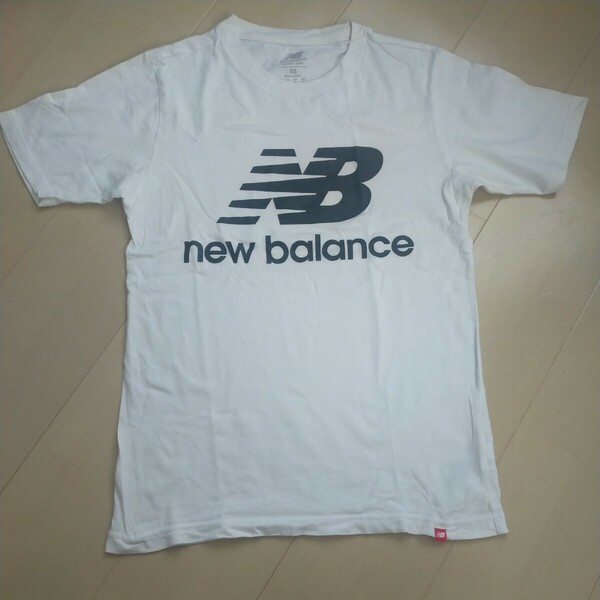 ニューバランス　XSサイズ　半袖Tシャツ　New Balance　レディース　キッズ　ジュニア　スポーツ　白　