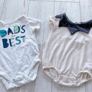 左はbabyGAP 3-6month 右は襟付き70ロンパース