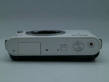 c5031 動作確認済み Nikon 1 J1 ホワイト ミラーレス一眼 デジタルカメラ MH-27 EN-EL20 バッテリー 充電器付き ニコン _画像5
