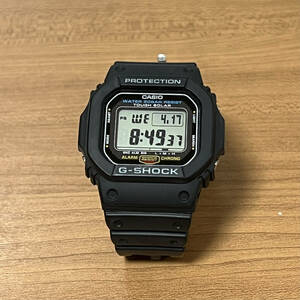 カシオ G-SHOCK　G-5600UE 黒　中古美品　送料無料