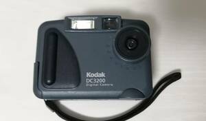 中古　Kodak DC3200　通電OK　16MBメモリ付き