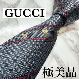 極美品 現行タグ 定番 GUCCI ネクタイ シルク100% 蜂柄 ビー ストライプ ソーホー ナロータイ ブランドロゴ 刺繍 グレー 送料無料