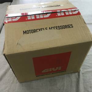 未使用 GIVI(ジビ) バイク用 リアボックス モノロック 32L B32N BOLD シルバーパネル 97066